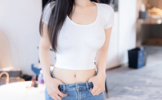 周周不吃香菜《简约牛仔裤》原版写真 [88P-413MB]