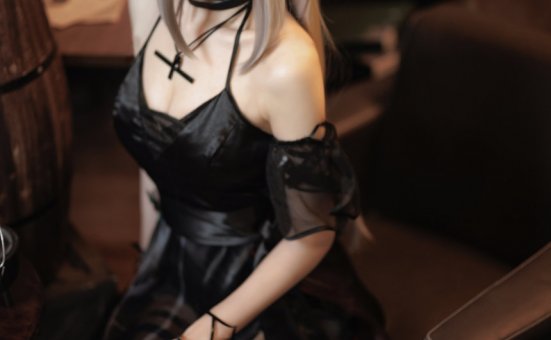 南宫 – NO.86 泥岩COS礼服 [21P-301MB]