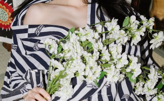 [BoLoLi波萝社]新刊 2017.09.18 BOL118 韩国Kim的唯美性感 [47+1P]