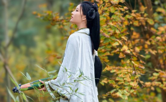 年年Nnian 秋兮 [21P-187MB]