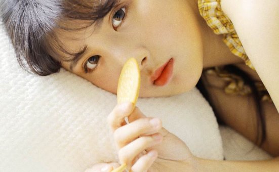 元气美女性感吊带慵懒私房图片