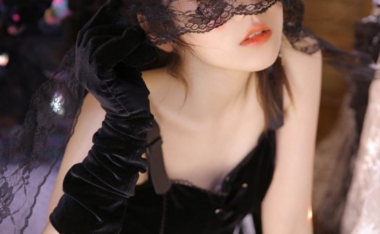 暗黑系美女萝莉性感诱人写真图片