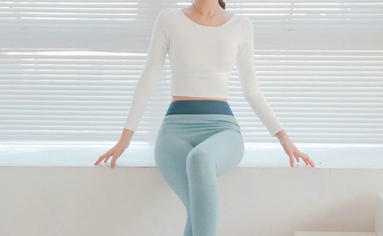 韩国美女丰满好身材美女性感写真