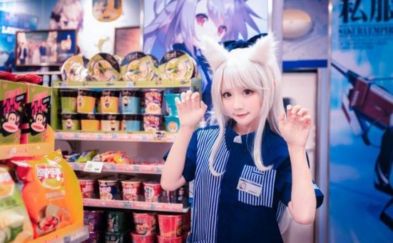 可爱俏皮萝莉控碧蓝航线舰娘cosplay图片