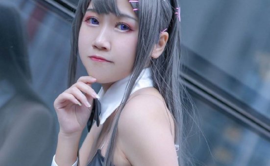 裹胸美女兔女郎cos性感制服诱惑写真