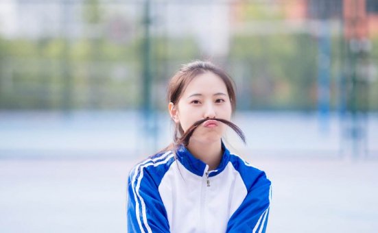 网球少女性感校服美女诱惑写真