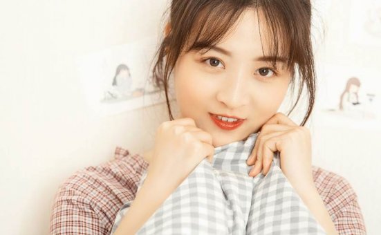 丸子头美少女可爱养眼写真图片