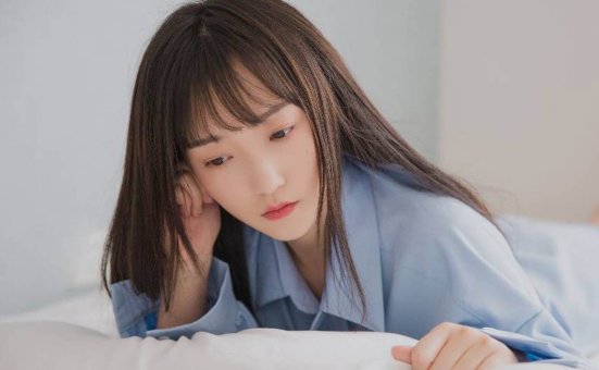 衬衫美女性感诱人私房写真图片