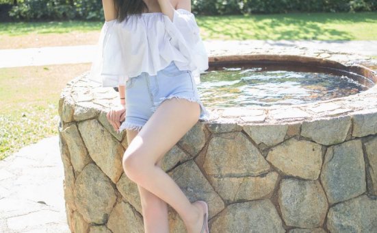 成熟妩媚美女性感写真图片