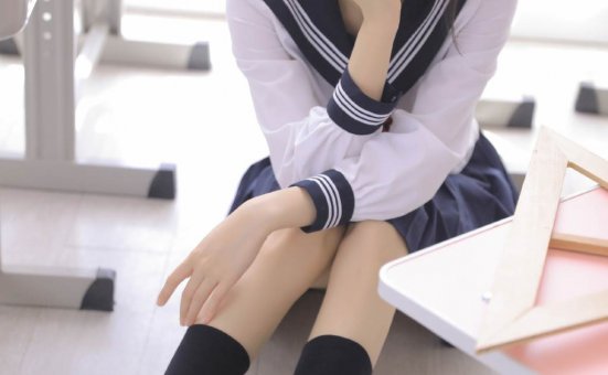 校园制服美女性感学院风诱惑美女图片