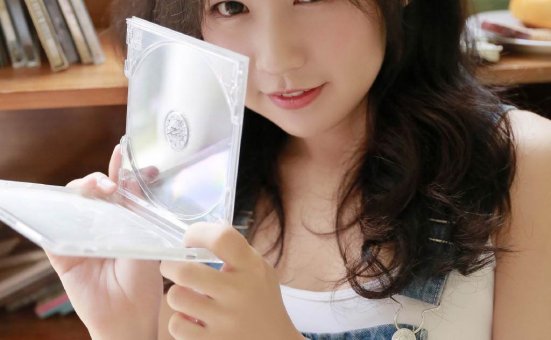 吊带美女清爽背带裤长腿诱惑写真