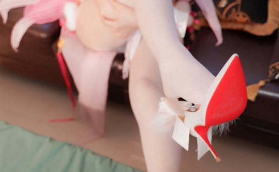 铃木美咲(软软趴在床单上) – NO.343 日轮之花·胡桃 [20P-33MB]