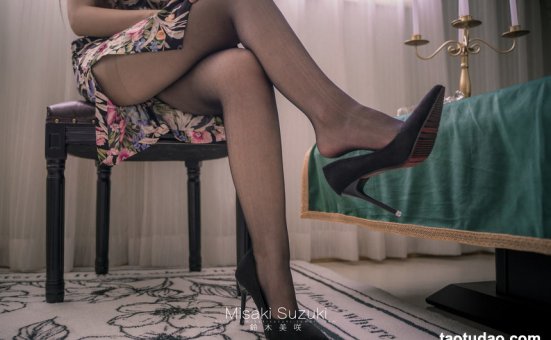 铃木美咲-花见月下 [35P-151MB]