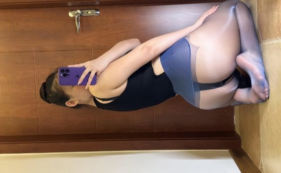 美邵女baby-开档油光蓝丝 [21P+1V-94MB]