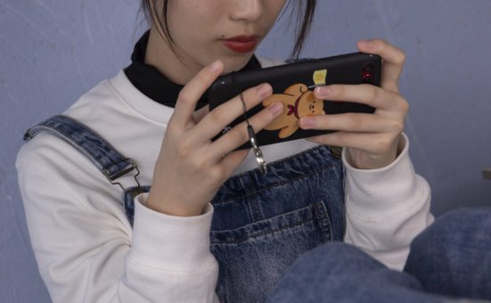 南国足艺视频 NO.033 美女小韵办公室秀肉丝美脚，大脚丫真好看[107P-1.29G]