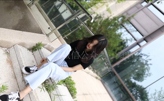 [LSS山茶摄影]丝足视频 NO.068[1V／104MB]