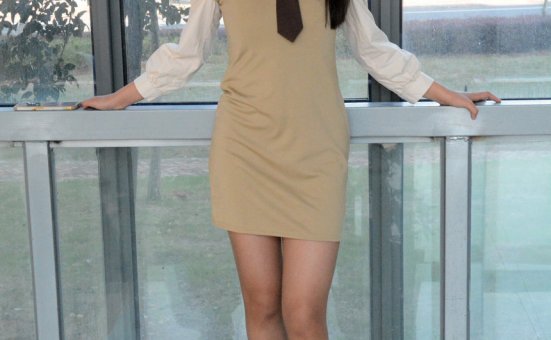 爱月下 NO.003 恰恰【浅咖连衣裙】超级喜欢这套服装，就是领带小了一点！[138P1V-6.54GB]