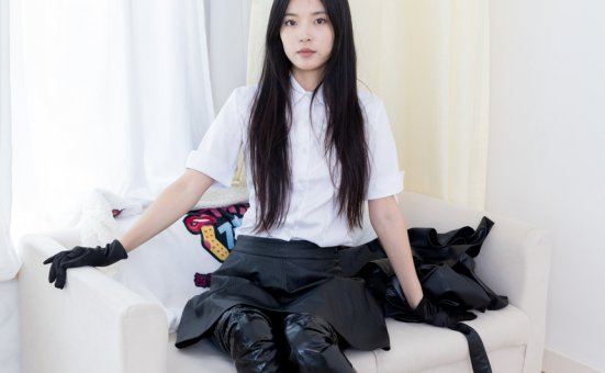 物恋传媒 No.2542 茯苓-高跟长靴、薄黑丝、裸足、皮衣皮手套 [165P1V-3.88GB]