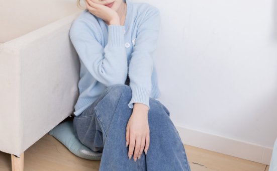 物恋传媒 No.2545 小艺-板鞋、纯白棉袜、裸足 [150P1V-3.85GB]