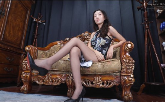 A&F No.265 Andy 旗袍黑丝展示她的39码黑丝脚丫 第4部 [MP4-3.54GB]