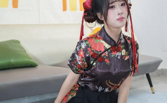 丝恋摄影 NO.011 小梦-绣花旗袍  黑色丝袜 黑色增高鞋[258P+1V／3.67GB]