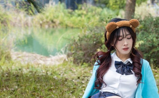 丝恋摄影 NO.014 小梦-蓝色开衫 jk短裙 肉色丝袜 白色帆布鞋[203P+1V／3.78GB]