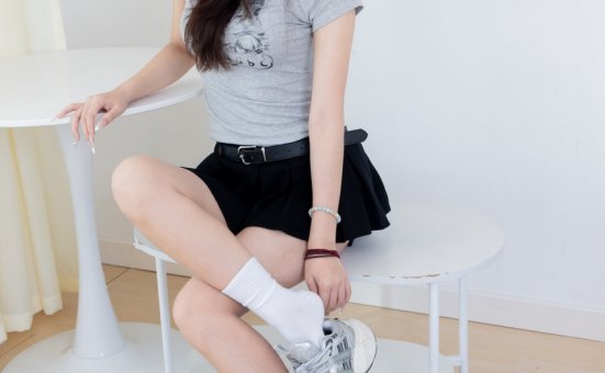 物恋传媒 No.2574 半夏-运动鞋、纯白棉袜、裸足 [158P1V-3.68GB]