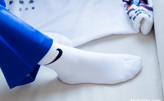 物恋传媒 No.2576 萌萌-板鞋、白棉袜、裸足、校服 [153P1V-3.51GB]