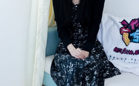 物恋传媒 No.2580 茯苓-平底鞋、薄肉丝、裸足 [150P1V-4.88GB]