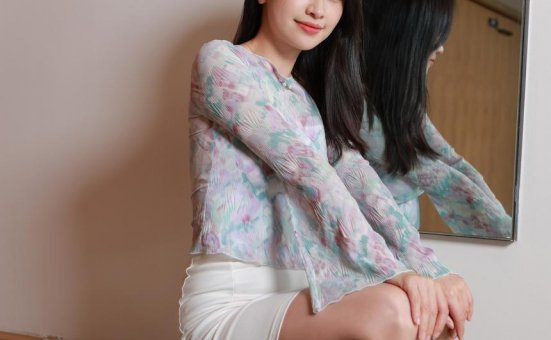 [IESS异思趣向] 2025.11.02 丝享家 2199 小婕《花袖子（下）》[82P–76.2M]