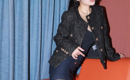 [IESS异思趣向] 2025.11.15 丝享家 2211 兔兔《油亮丝（上）》[72P-108MB]