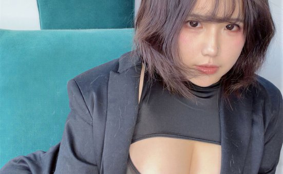 阿半今天很开心 –  社畜自拍[76P+3V-459.3M]