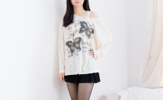 物恋传媒 No.2607 小羊-三双高跟凉鞋、薄肉丝、裸足 [160P1V-6.98GB]