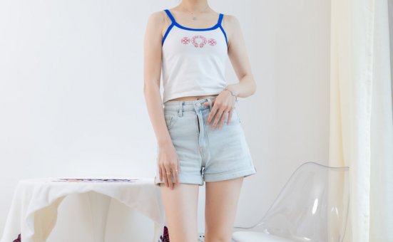 物恋传媒 No.2618 小野-高跟长靴、白棉袜、裸足 [180P1V-4.02GB]