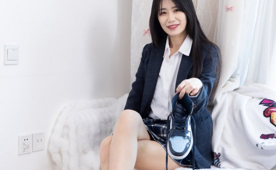 物恋传媒 No.2630 菜菜-皮鞋、薄灰丝、裸足、jk制服 [164P1V-4.01GB]