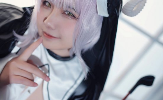 阿半今天很开心 –  开裆裤恶魔[76P+2V-304.9M]