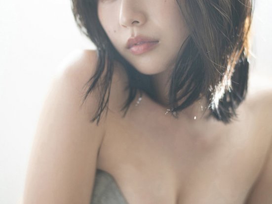 冴木柚叶写真集「いとしき人と過ごす秋…」