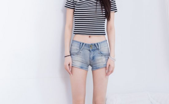 物恋传媒 No.2687 山奈-帆布鞋、中筒白棉袜、裸足 [158P1V-3.36GB]