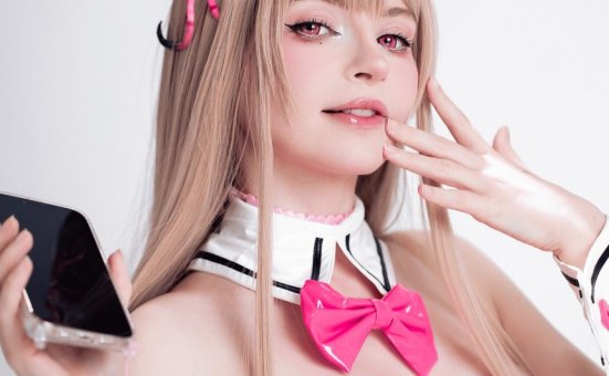 Peach milky – Viper Bunny Suit (NIKKE)