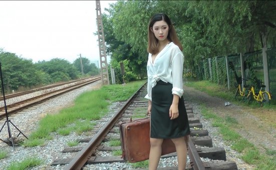 [ligui丽柜] HD视频 2024.03.10 铁道边的ol[mp4-526M]