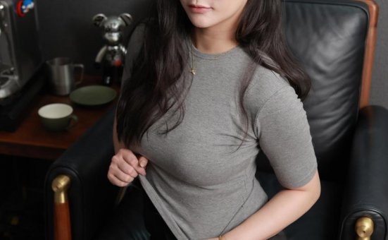 [IESS异思趣向] 2026.06.21 丝享家 2391 秋秋《御姐紧身衣》[89P-104MB]